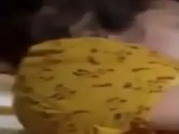 Bini Udah Berselimut Diganguin Aja Diajak Ngewe