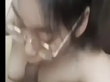 Bokep Ayang Kacamata Cantik Indo Sepong Kontol Kecil Lama Streaming