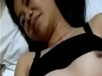 Cewek Cantik Pasrah Disembur Sperma Di Memek