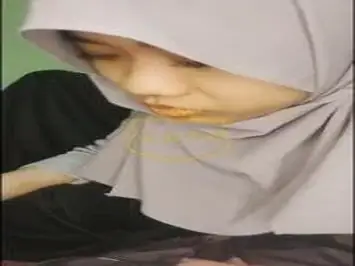 Ukhti Arini Hijab Cantik Colmek Sampai Basah