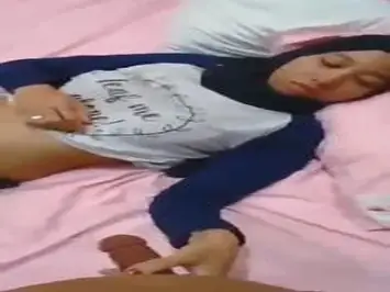 Ukhti Hijab Biru Cantik Isap Batang Pria